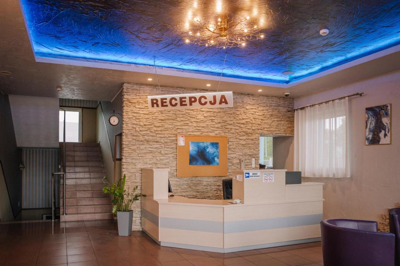 Zajazd Blue Modla Krolewska Bagian luar foto